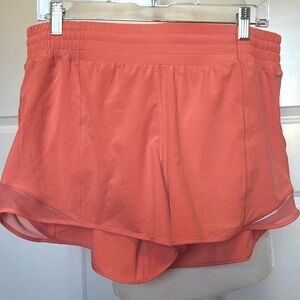 NWOT Lululemon Hotty Hot Shorts 4”, 🍑 peach color, 12 🍑